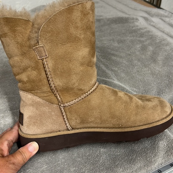 Uggs Womens size 6 camel - Picture 7 of 11